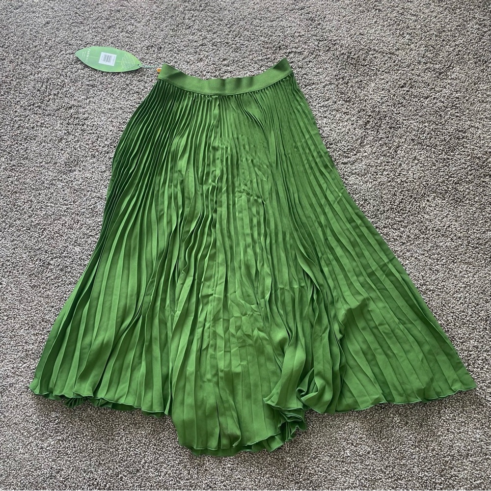 FARM RIO Elegant Green Pleated Skirt - Picture 2 of 5